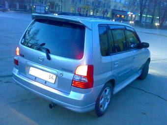 2002 Mazda Demio Pics