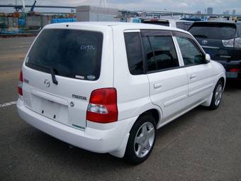 2002 Mazda Demio Pictures