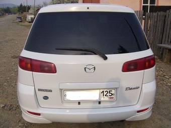 2002 Mazda Demio Pictures