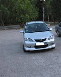 2002 Mazda Demio Photos