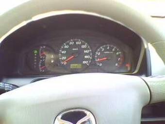 2002 Mazda Demio Photos