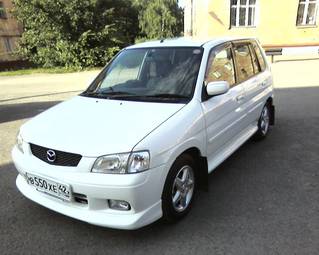 2002 Mazda Demio Pictures