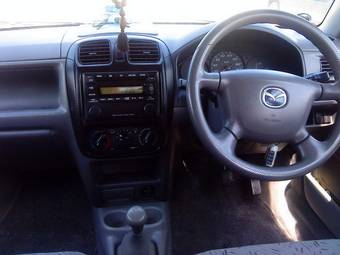 2002 Mazda Demio Pictures