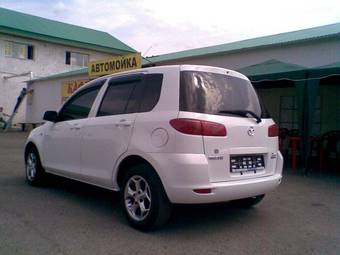 2002 Mazda Demio Pictures