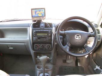 2002 Mazda Demio Pictures