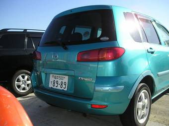 2002 Mazda Demio Pictures