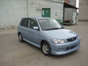 2002 Mazda Demio Pictures