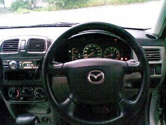 2002 Mazda Demio Pictures