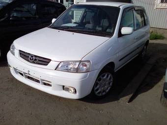 2002 Mazda Demio Pictures