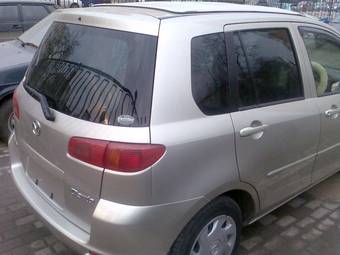 2002 Mazda Demio Pictures