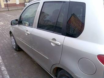 2002 Mazda Demio Photos