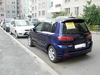 2002 Mazda Demio Pictures
