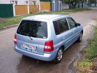 2002 Mazda Demio Photos