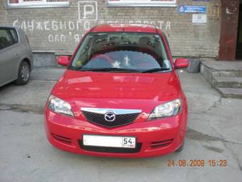 2002 Mazda Demio Pics