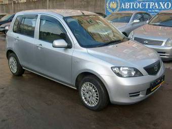 2002 Mazda Demio Pics