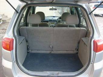 2002 Mazda Demio Photos