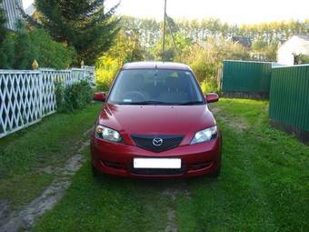 2002 Mazda Demio Photos