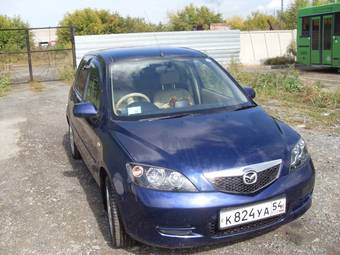 2002 Mazda Demio Photos