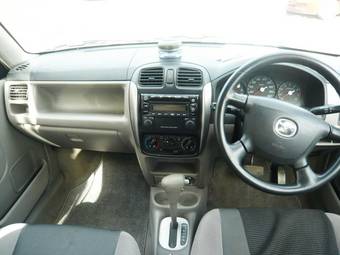 2002 Mazda Demio Photos