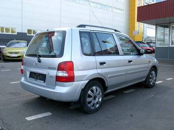 2002 Mazda Demio Photos