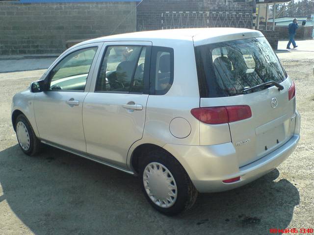 2003 Mazda Demio