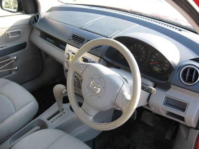 2003 Mazda Demio