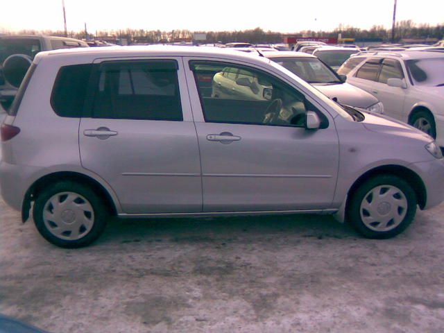 2003 Mazda Demio