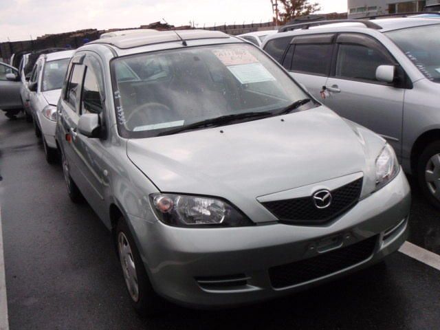 2003 Mazda Demio