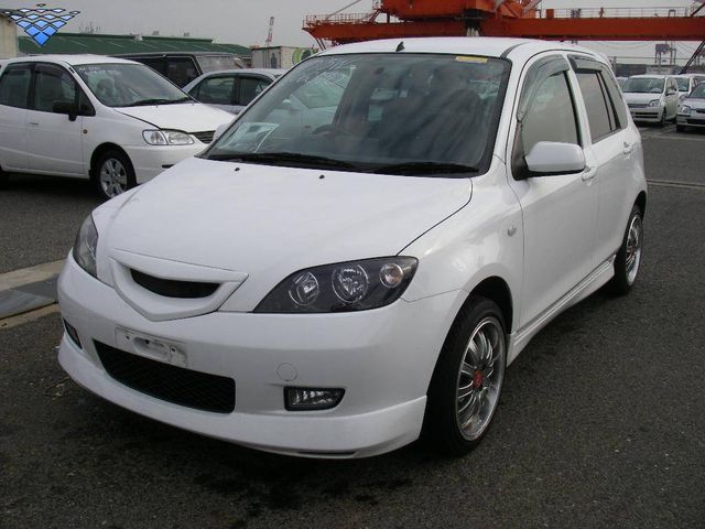 2003 Mazda Demio