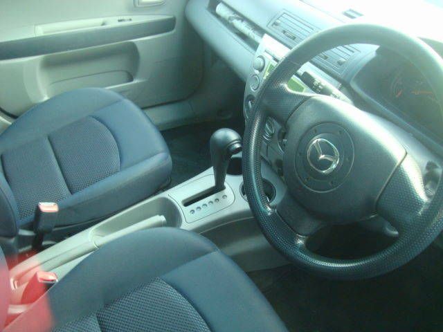 2003 Mazda Demio