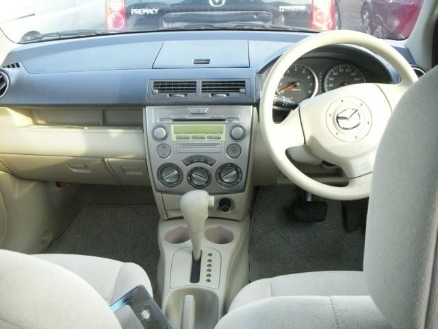 2003 Mazda Demio