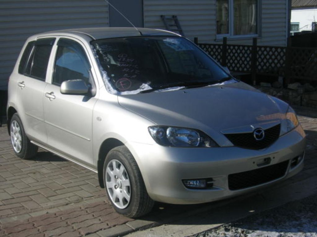 2003 Mazda Demio