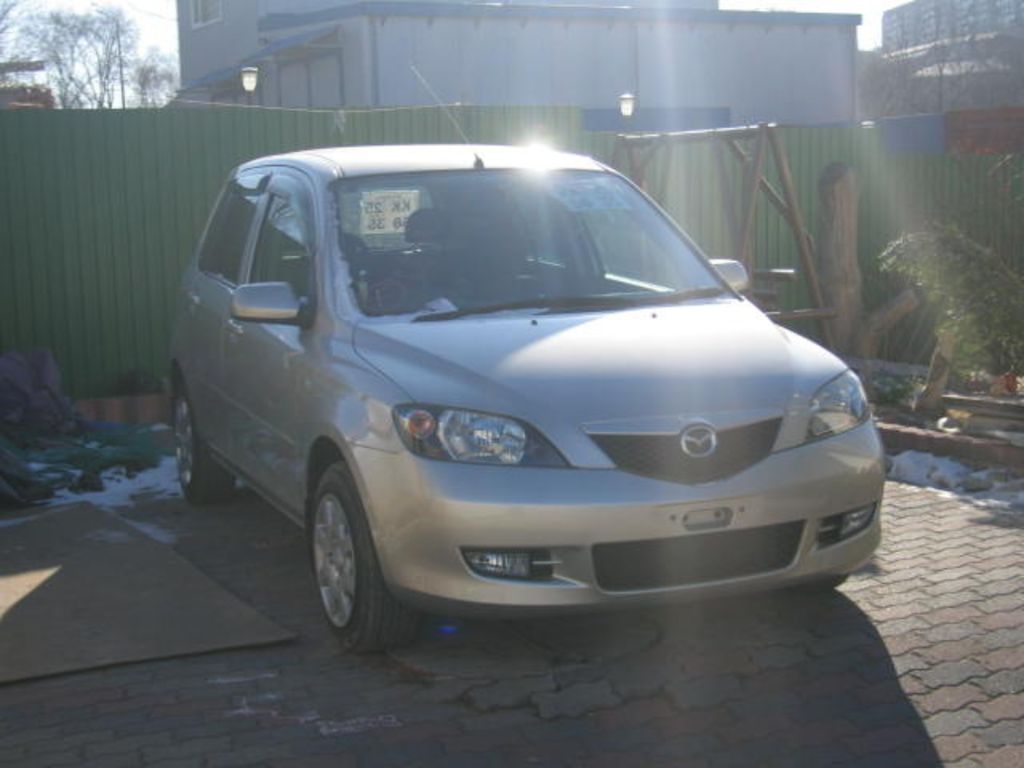 2003 Mazda Demio