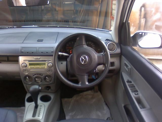 2003 Mazda Demio