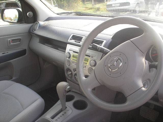 2003 Mazda Demio