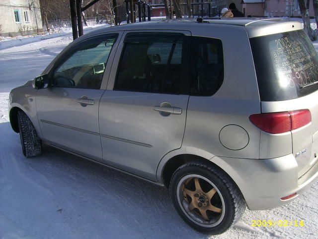 2003 Mazda Demio