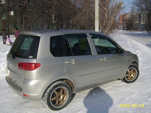 2003 Mazda Demio