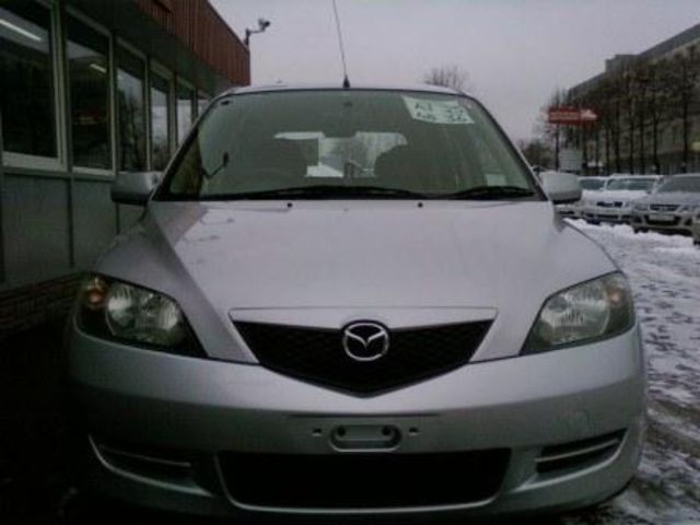 2003 Mazda Demio