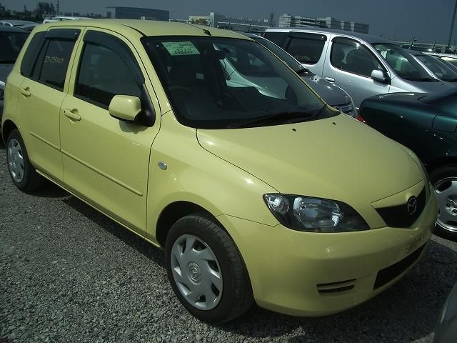 2003 Mazda Demio