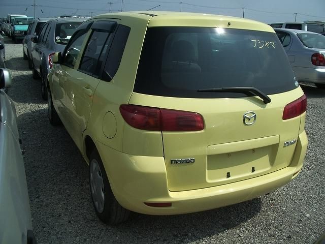 2003 Mazda Demio