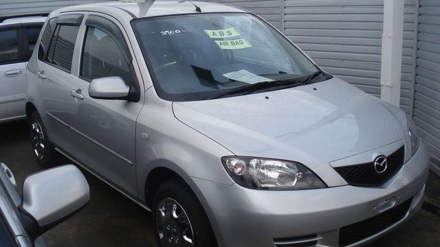 2003 Mazda Demio