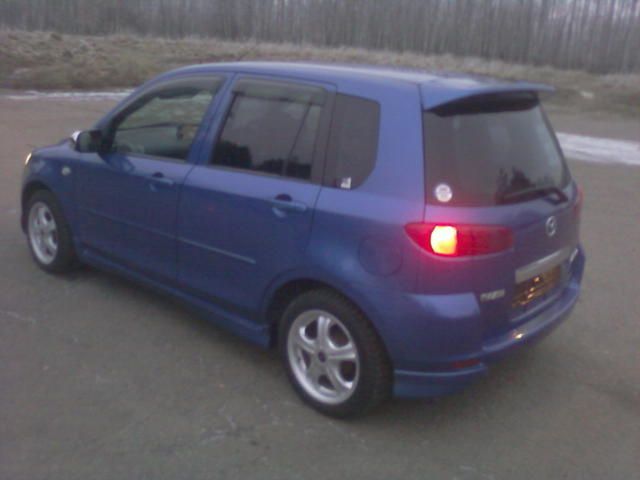 2003 Mazda Demio