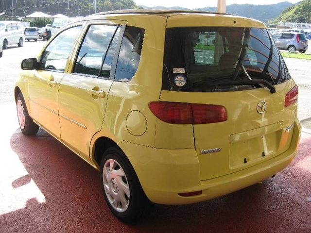 2003 Mazda Demio