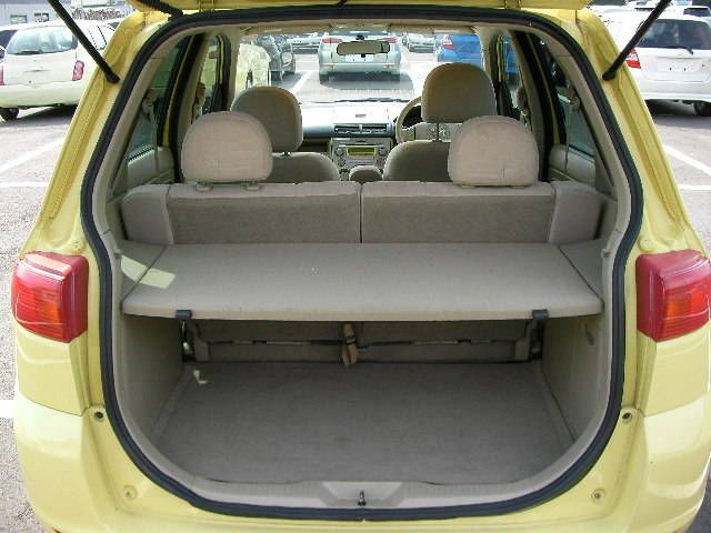 2003 Mazda Demio