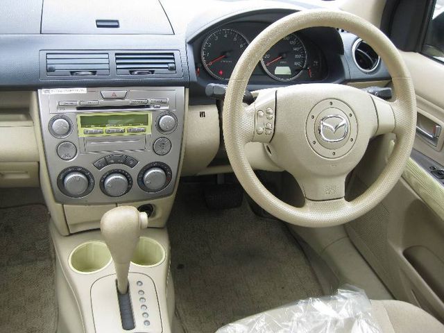 2003 Mazda Demio