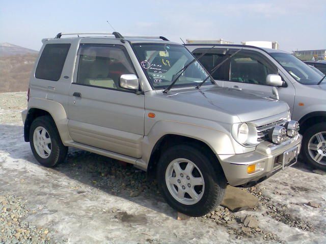 2003 Mazda Demio