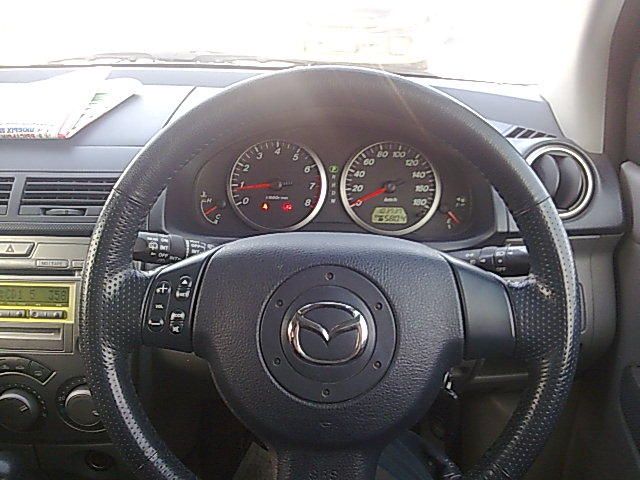 2003 Mazda Demio