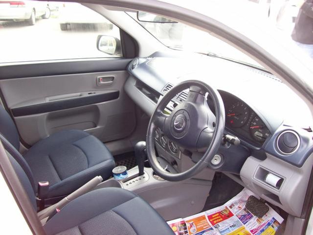 2003 Mazda Demio