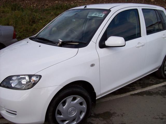 2003 Mazda Demio