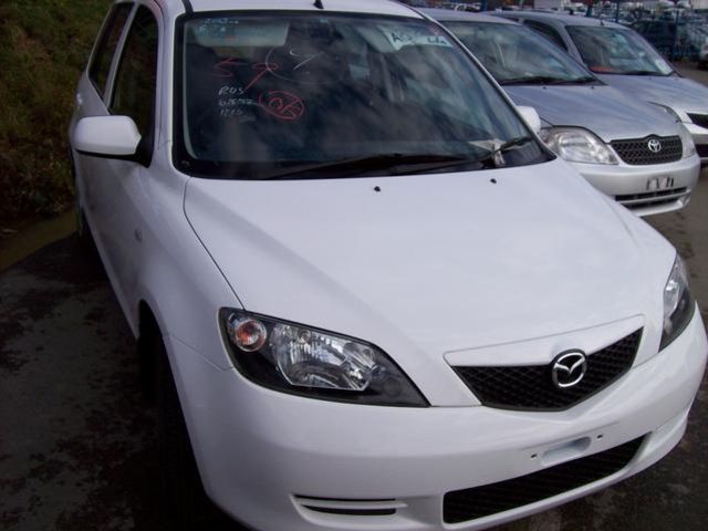 2003 Mazda Demio